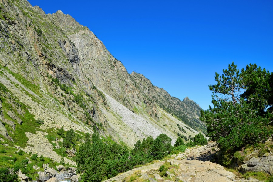 Quelle est la meilleure période pour visiter les lacs des Pyrénées ? Quelle est la meilleure période pour visiter les lacs des Pyrénées ?
