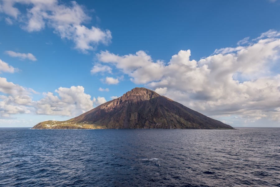 Quels sont les principaux volcans en Sicile ? Quels sont les principaux volcans en Sicile ?