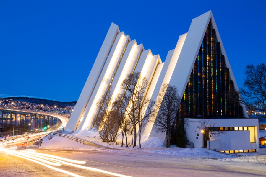 Quels sont les sites touristiques incontournables à Tromso, en Norvège ?